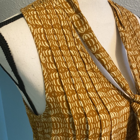 Willow & Clay Lattice Tie Neck Sleeveless Top - Picture 7 of 9